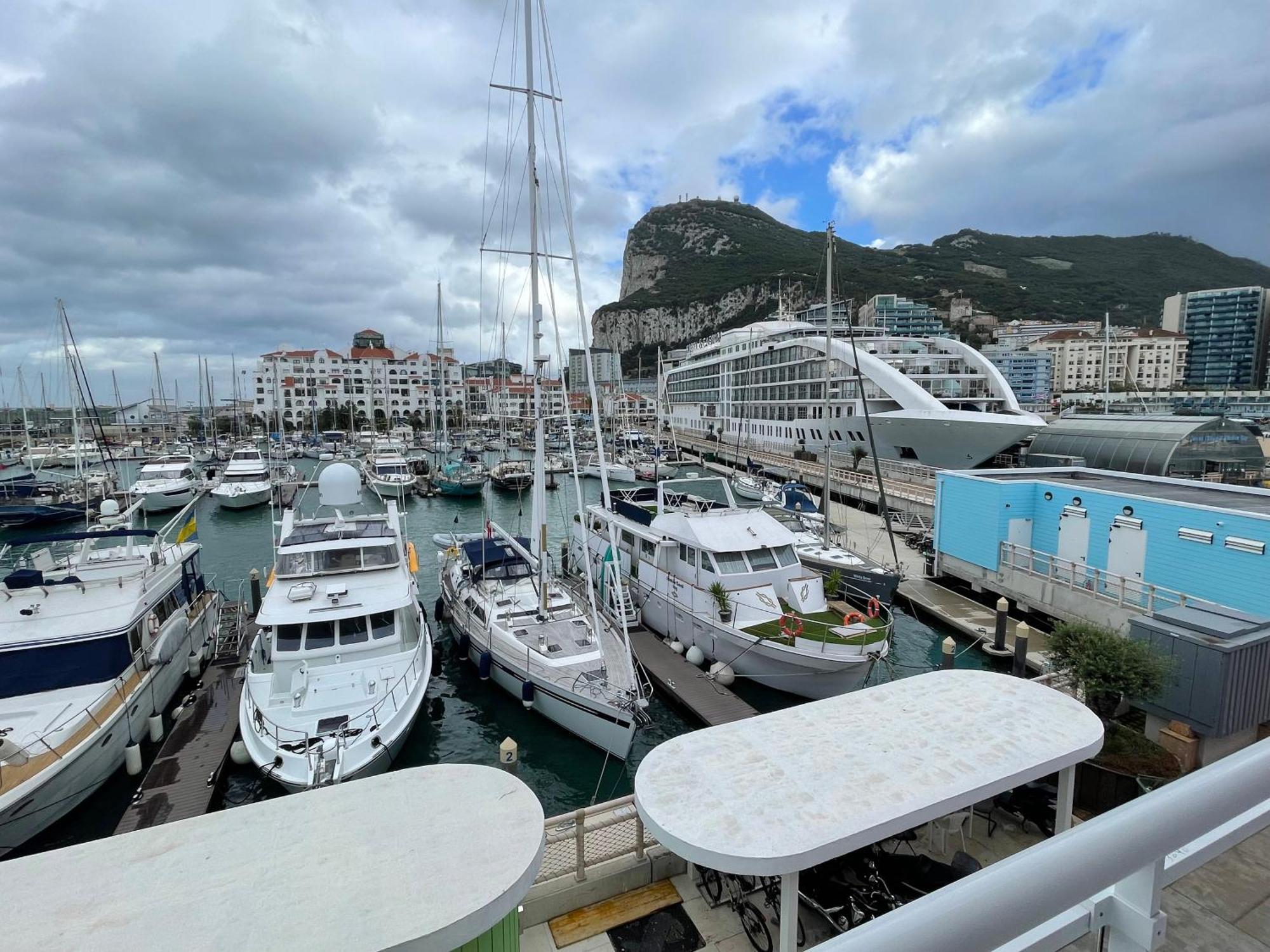 Deluxe Marina View Seafront Gibraltar Stay Exterior foto